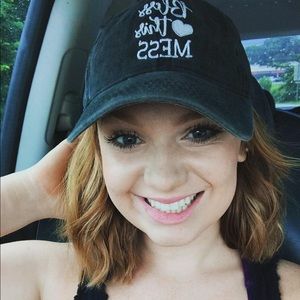 Meet your Posher, Mikayla